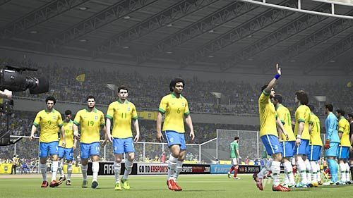 《FIFA 14》PS4版游戏截图 《FIFA 14》PS4版游戏截图